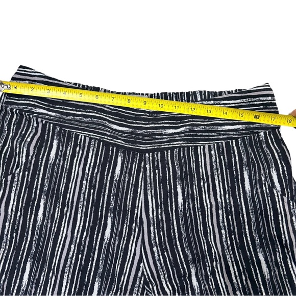 habitat Striped Black and White women wide Pants size Large - Picture 3 of 4
